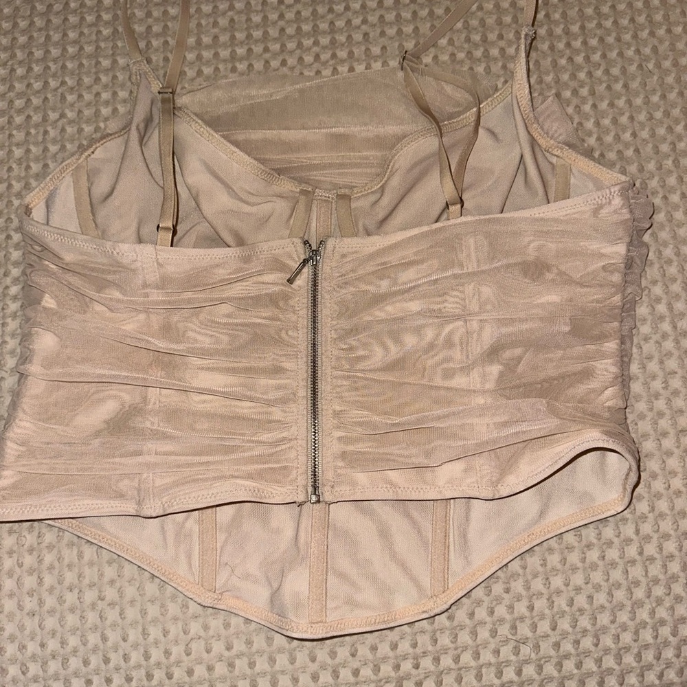 Cream Bustier Camisole with Scoop Neck and Spaghetti Straps - Picture 4 of 5
